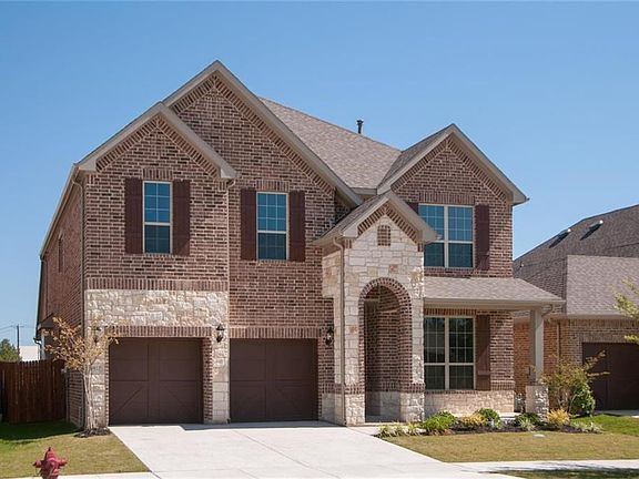 3rd image of 6937 Westbury Dr