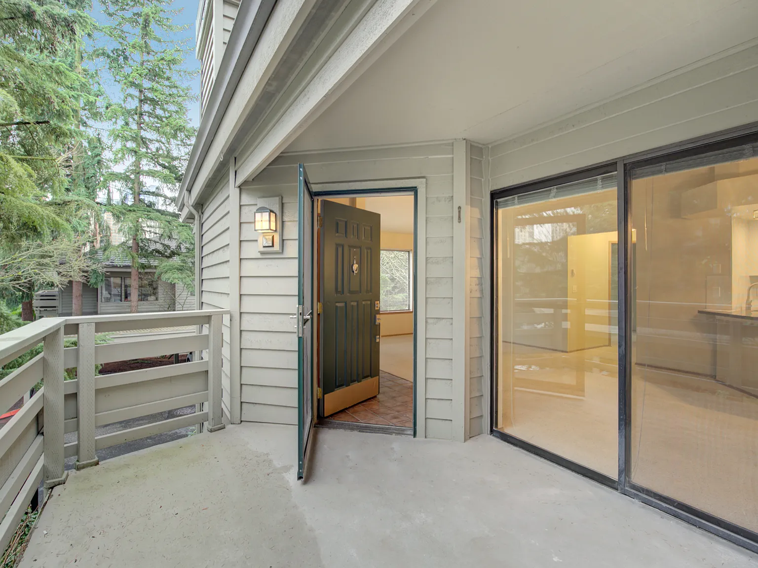 1270 Bellevue Way NE Unit 8 Bellevue WA 98004 LCG - 8 — Photo 2