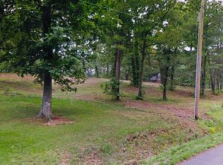 Hamlin Dr, Paris, TN 38242