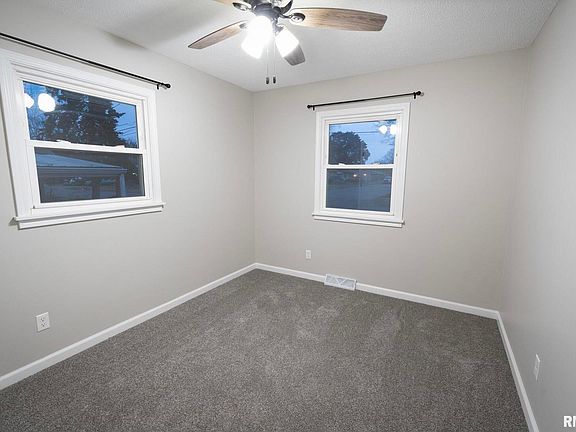 5th image of 1204 S Zenith Ave