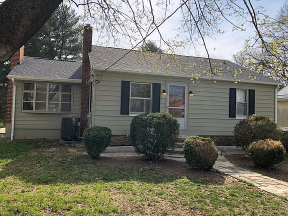New Heat Pump and Gas Fireplace in Family Room