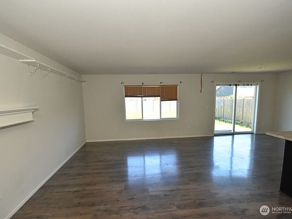 2nd image of 17609 Oak Street