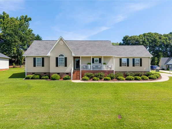 223 Harrington Dr, Anderson, SC 29625