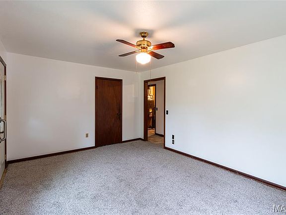 4th image of 106 Rose St