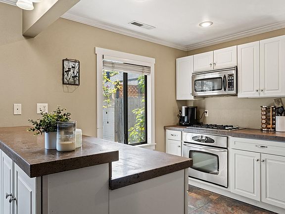2nd image of 219 W Gobbi Street