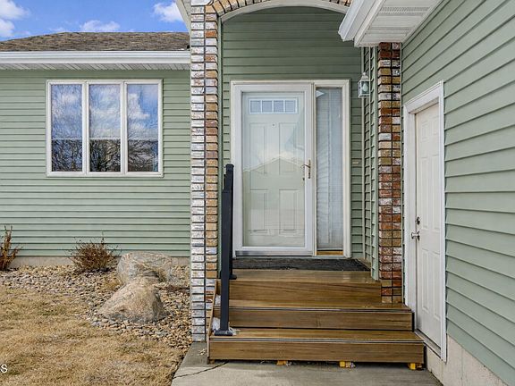 3rd image of 3125 Wisconsin Dr