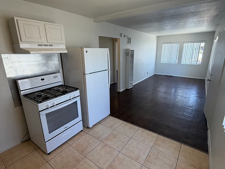 3004 E 18th St E #3004 — Photo 8