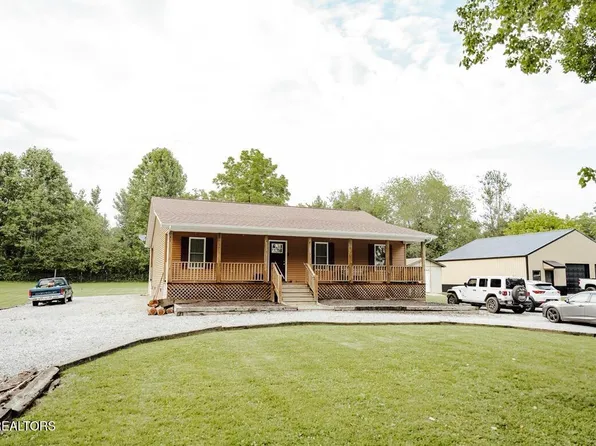 935 Pine Tree Rd, Jamestown, TN 38556