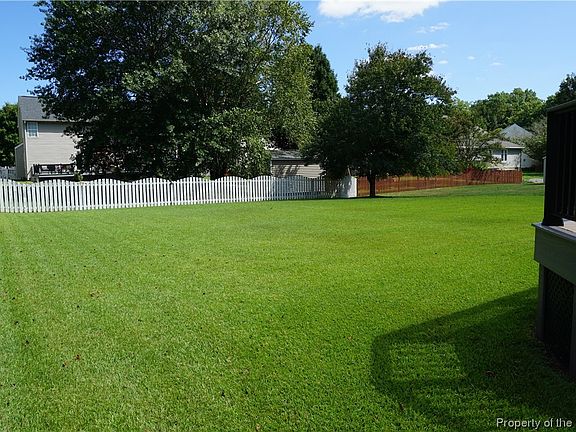5th image of 103 Dalzell Ct