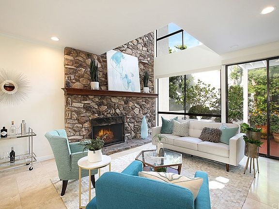4th image of 5 Canyon Crest Dr #20