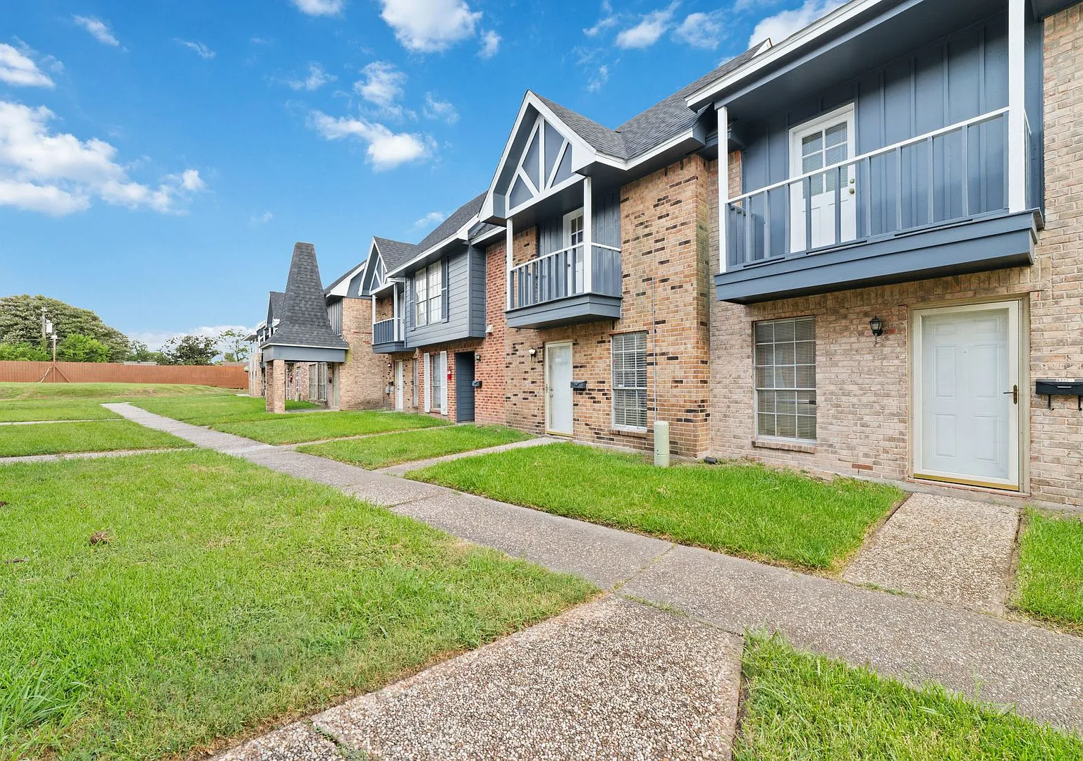 Audrey Lane Townhomes — Photo 3