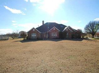 1820 SW 28th St, Moore, OK 73160