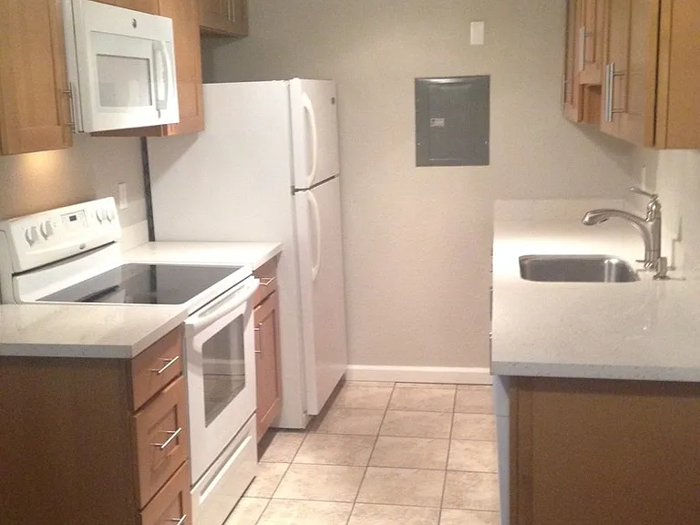 12527 Roosevelt Way NE — Photo 22