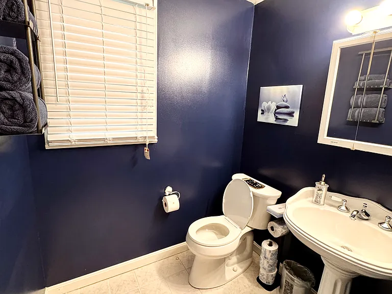 7827 Friars Ct — Photo 24