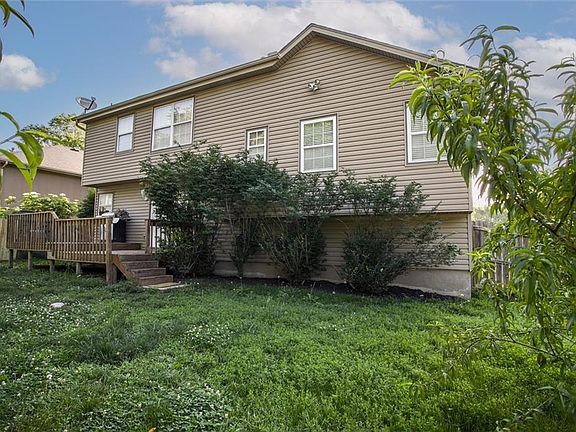 5th image of 102 20th Ave S