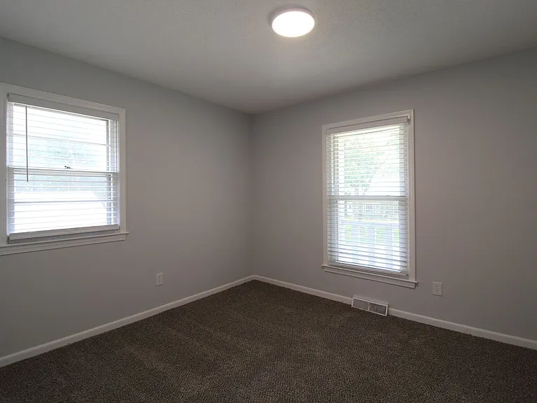 9913 Perry Dr — Photo 20