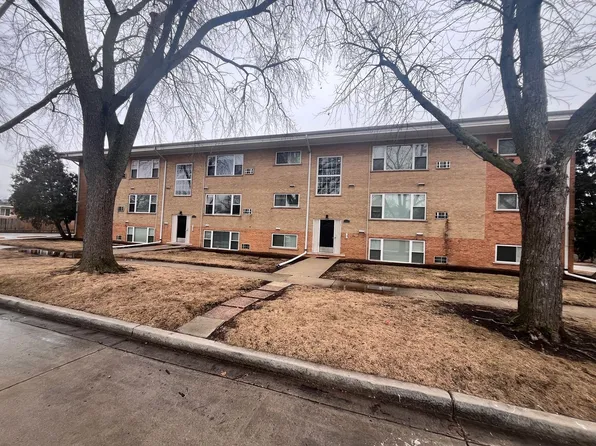 Yale Apartments, 335-339 N Yale Ave #335-F, Villa Park, IL 60181
