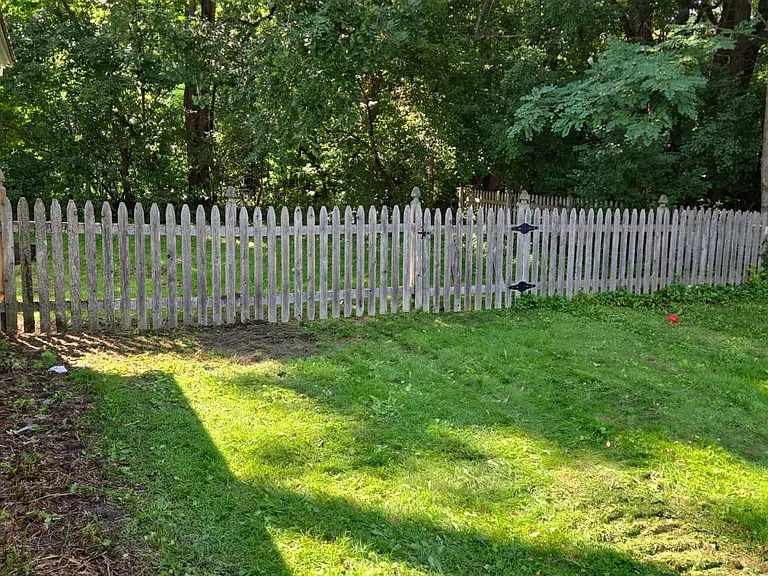 9 Crescent St — Photo 23