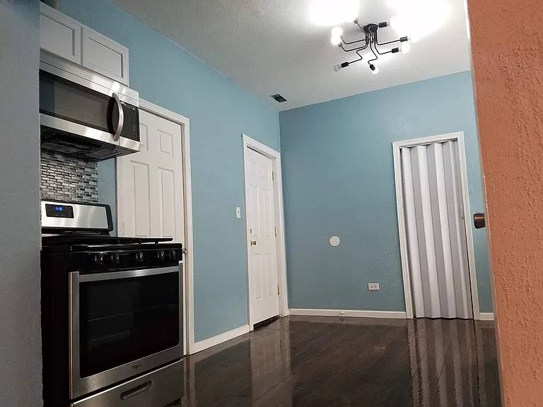 4848 S Honore St #2R — Photo 3