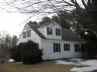 122 Bucknam Rd, Falmouth, ME 04105