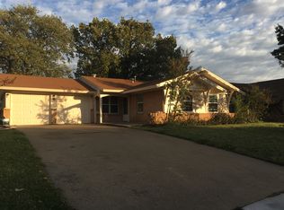 2213 Woodoak Dr, Irving, TX 75060