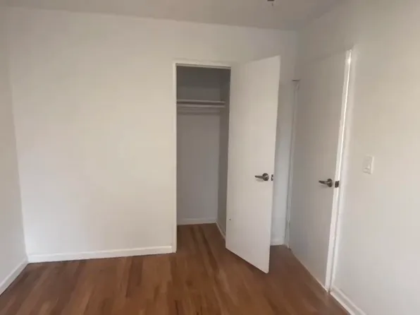 12 College Street image 19 of 21