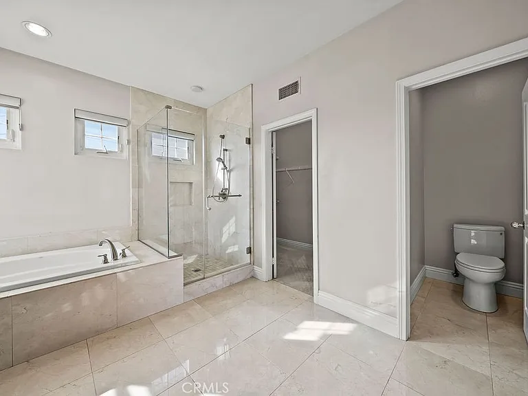 6 Petria — Photo 25