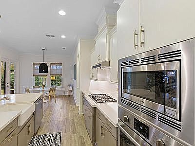 Kitchen and Cafe