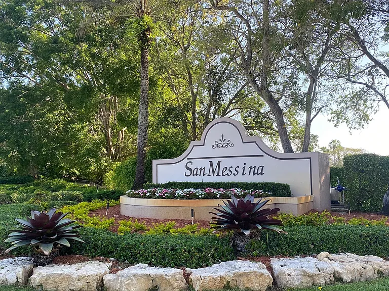 Madeira Dr — Photo 1