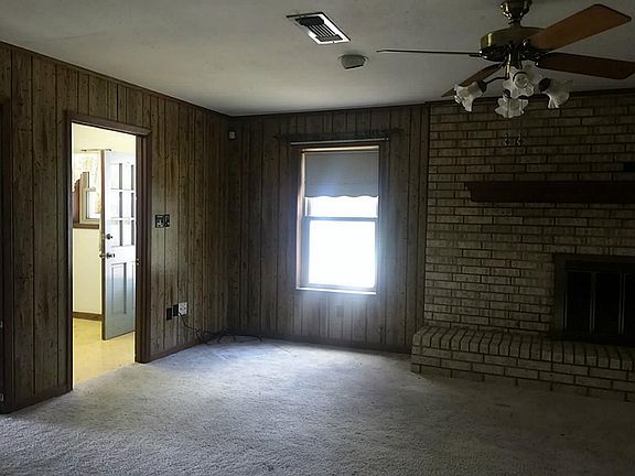 4th image of 111 N Tammye Ln
