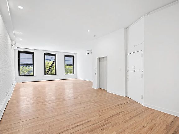 4th image of 67 Murray St APT 2