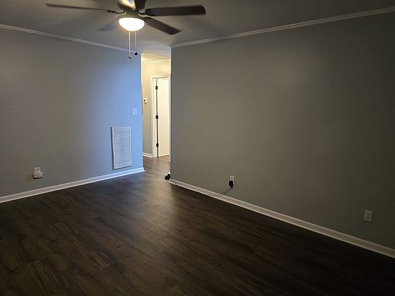 3rd image of 204 S Nassau St