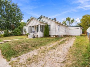512 9th St, Monett, MO 65708