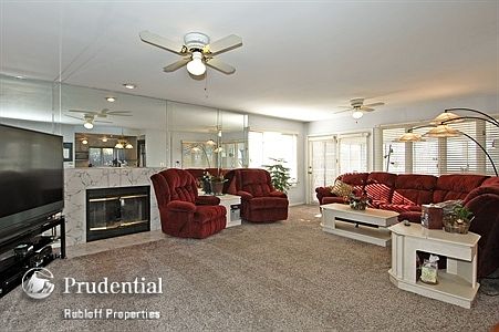 5th image of 2051 Glenmoor Dr