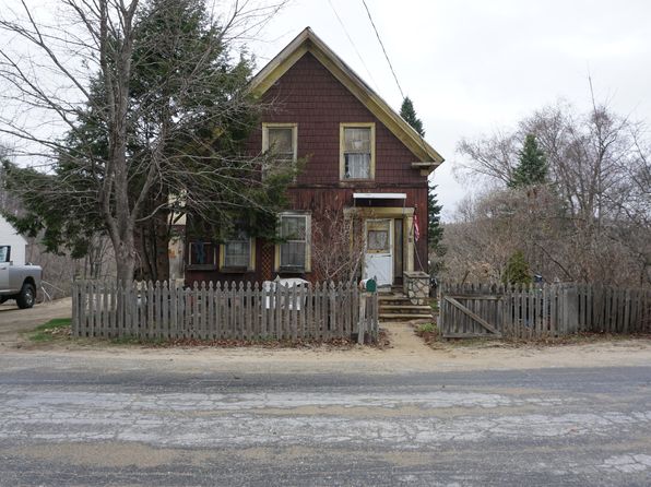 16 Greenwood Street, West Paris, ME 04289