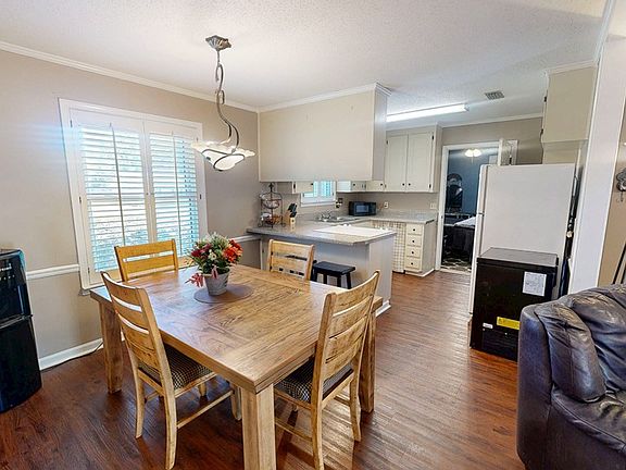 5th image of 107 Bartlet Ln