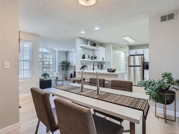 4760 S Wadsworth Boulevard #M201, Littleton, CO 80123