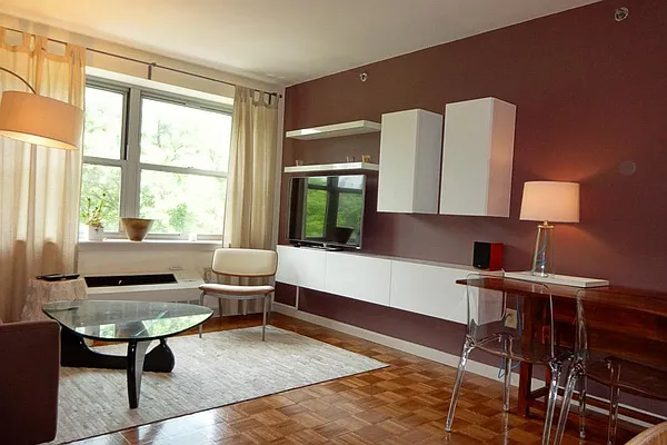 Rented by Corcoran | media 13