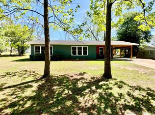 105 Willow Dr, Enterprise, AL 36330
