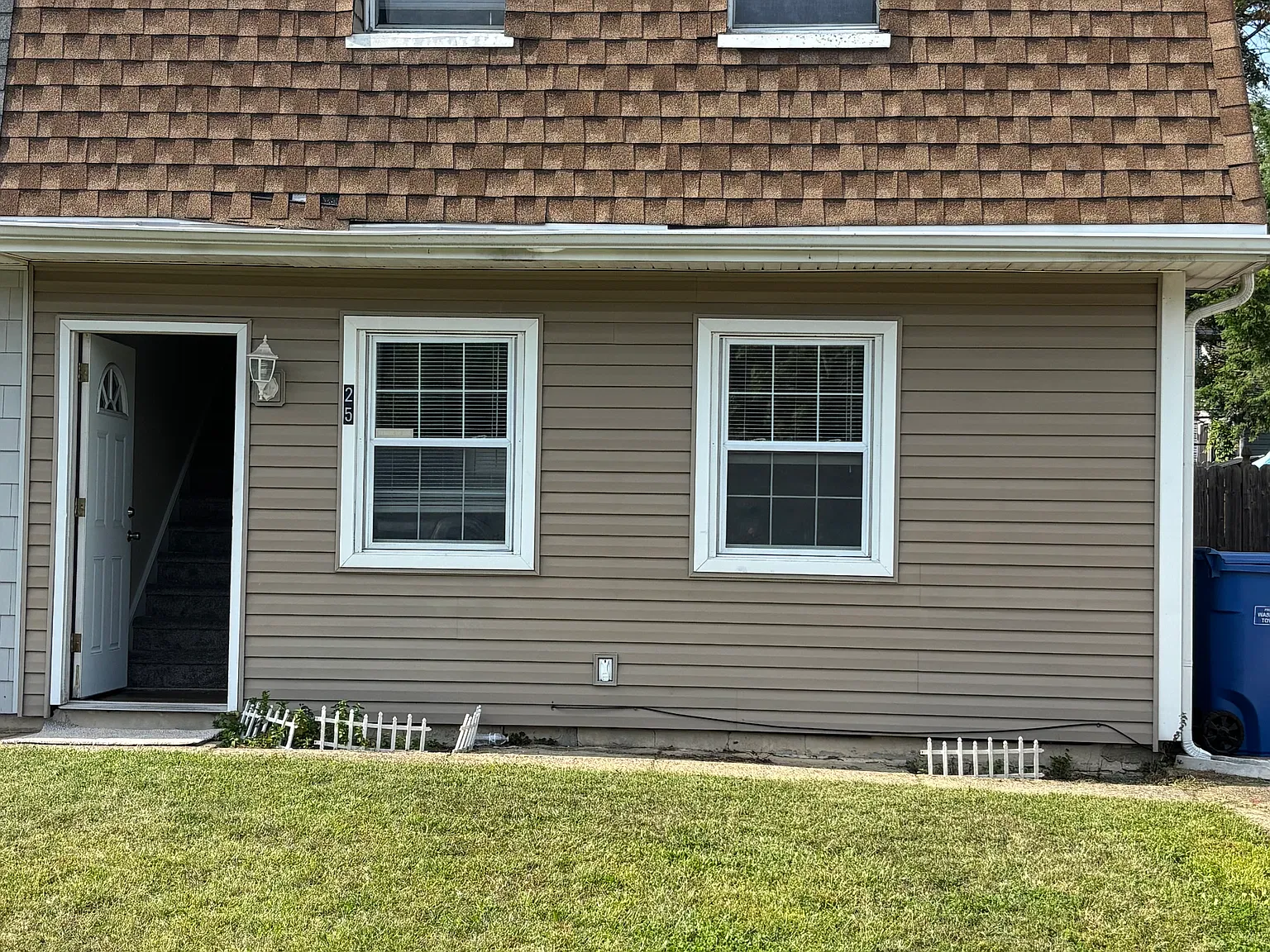 4 bed, 1360 sqft, $2,200 — Photo 1