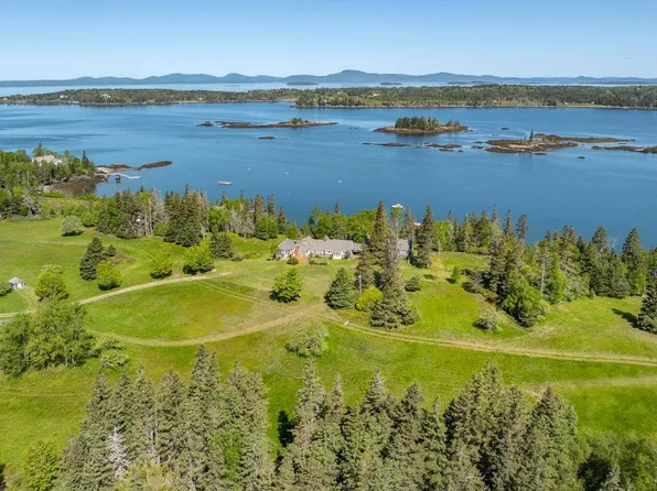 1392 North Haven Road, Vinalhaven, ME 04863