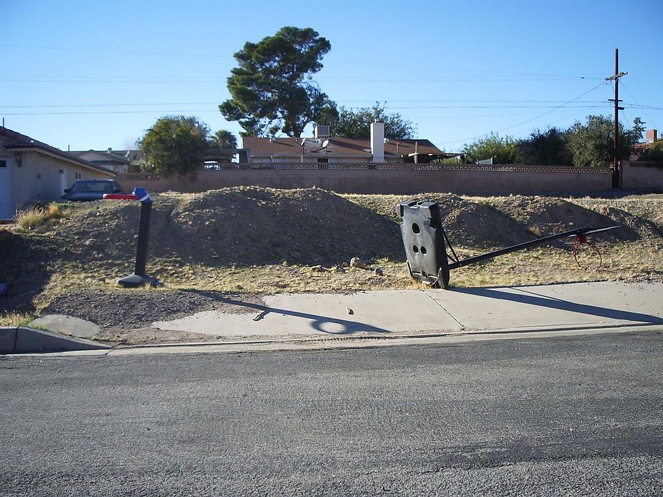 2nd image of 36754 Silver Bell Cir