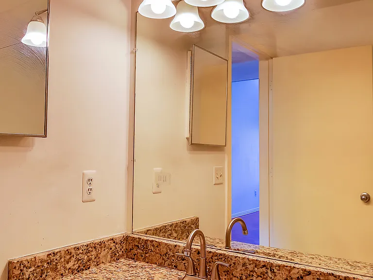 716 Eton Ct — Photo 15