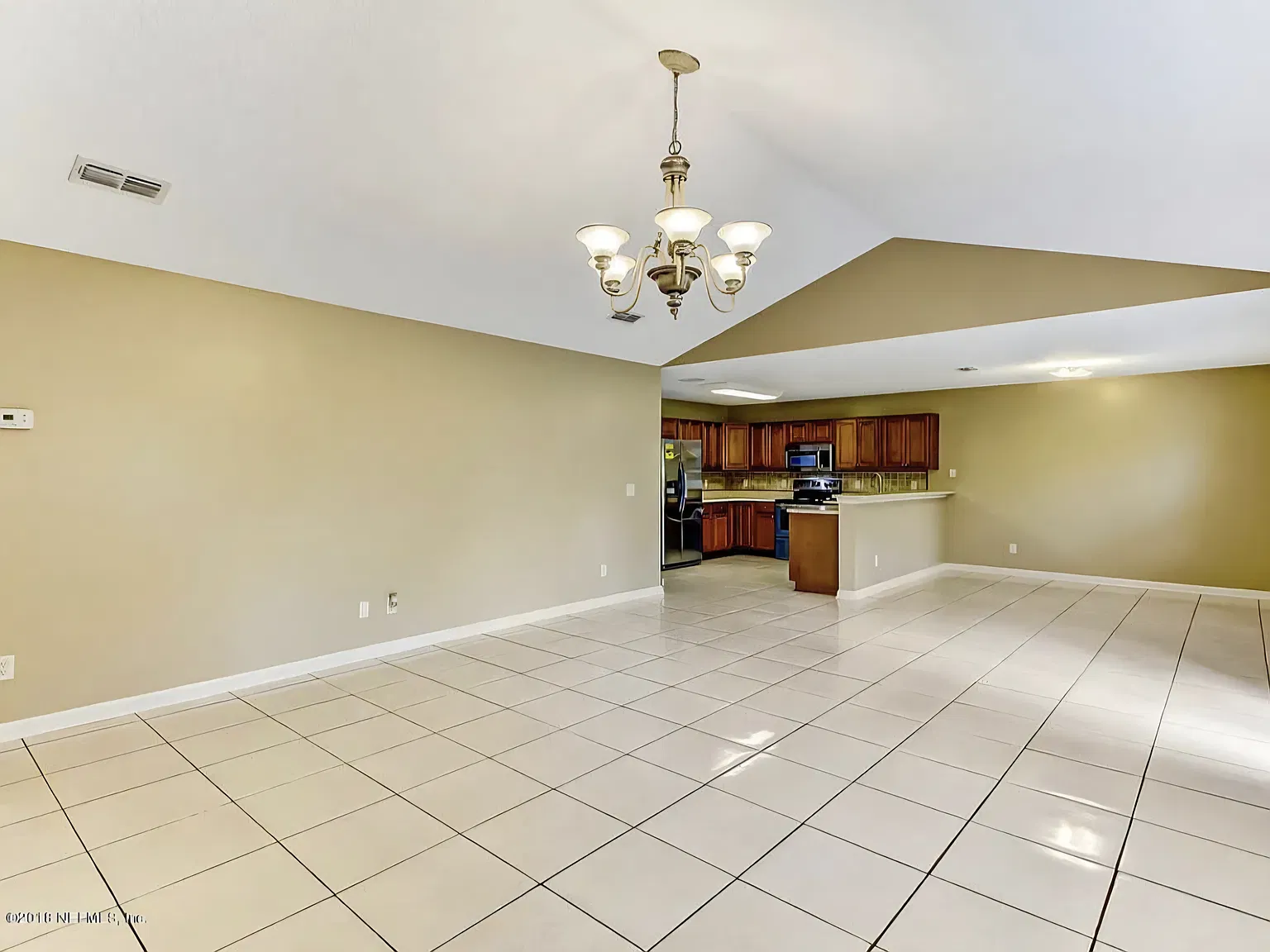 3 bed, 1525 sqft, $1,750 — Photo 3