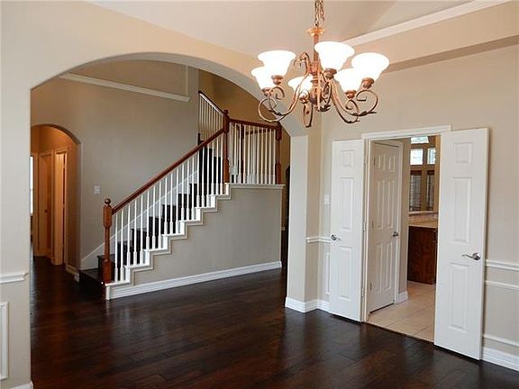 5th image of 1317 Chardonnay Dr