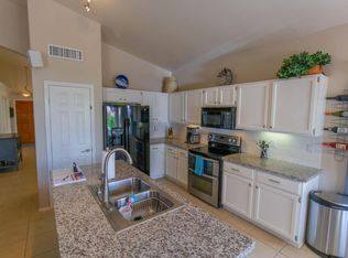 125 S Palace Gardens Dr, Tucson, AZ 85748