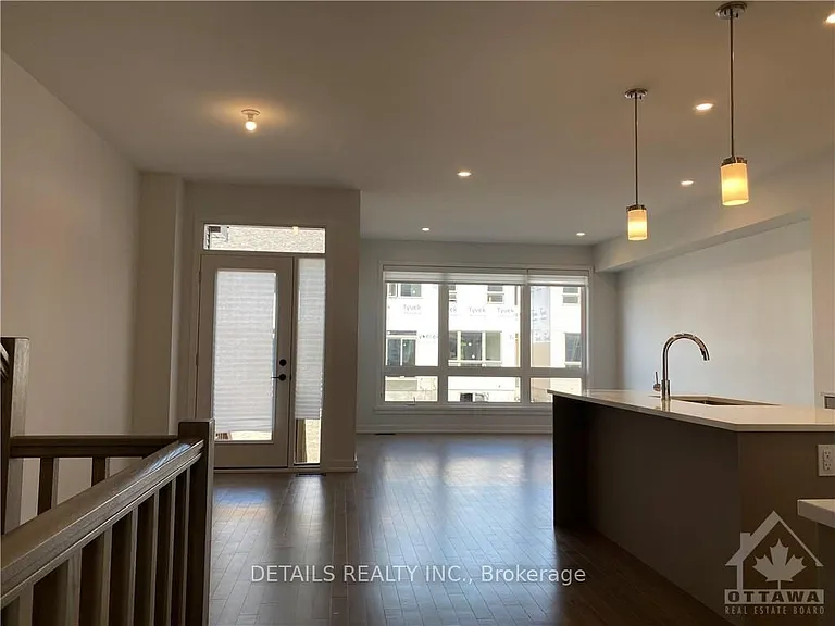 370 Walden Dr — Photo 3