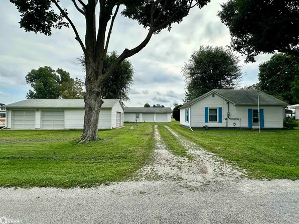 235 N Meadows St, Roseville, IL 61473