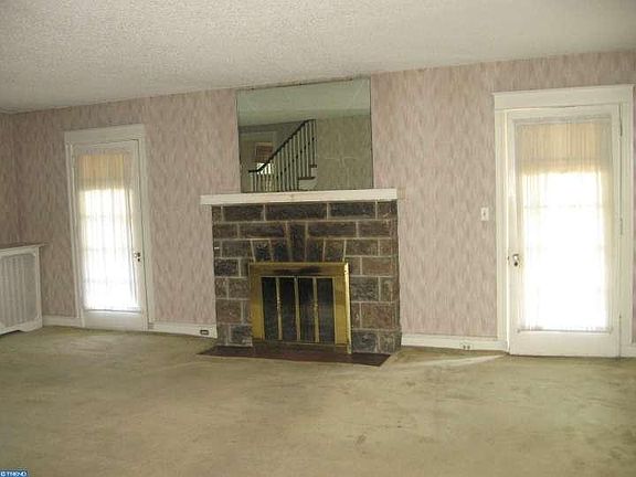 5th image of 616 Harper Ave