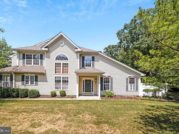 8 Tudor Way, Princeton Junction, NJ 08550